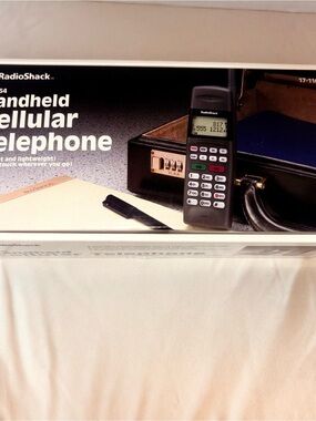 RadioShack Handheld Cellular Telephone - Black